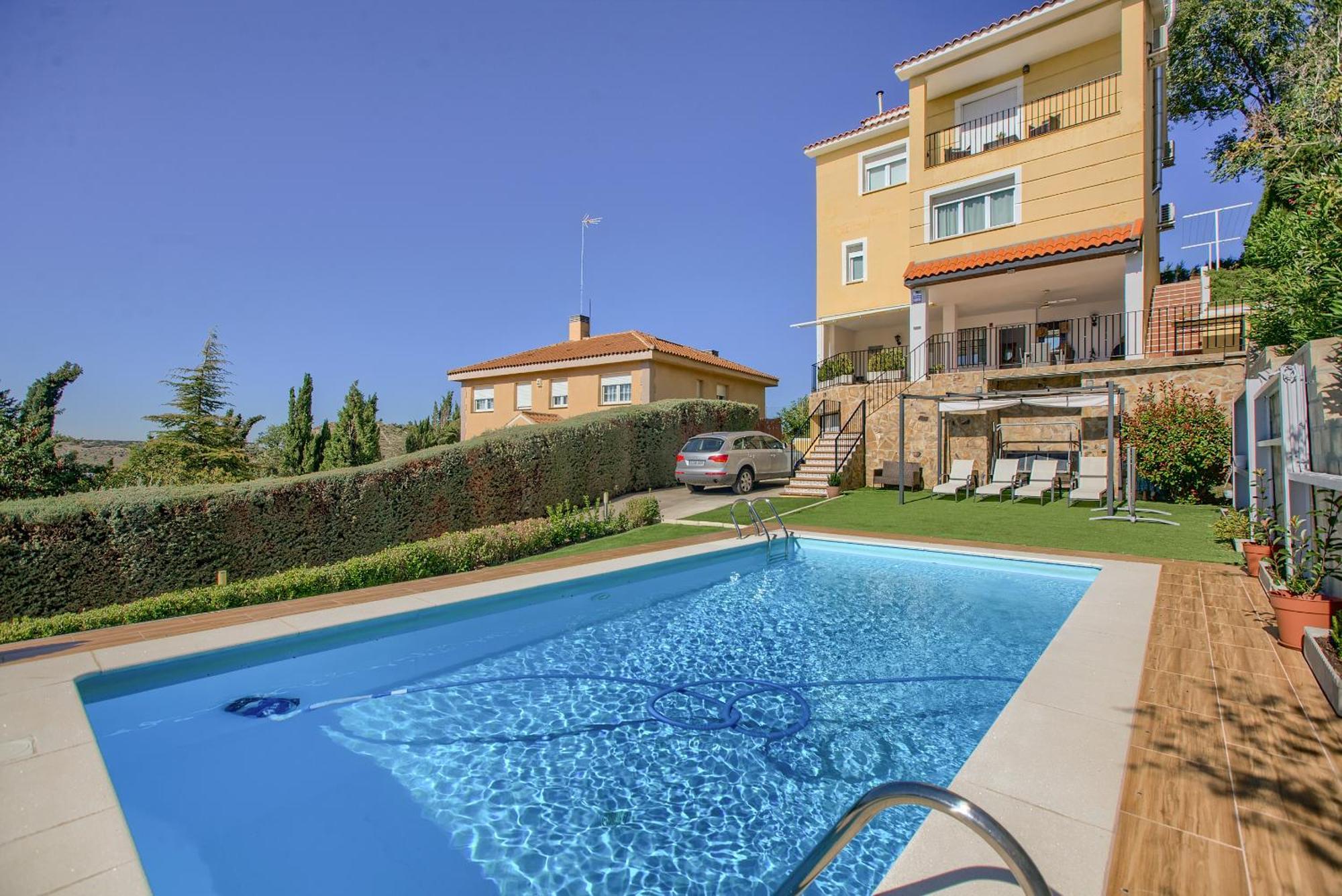 Chalet Con Piscina En Аранхуэс Экстерьер фото